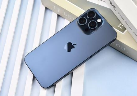 兴县苹果维修点分享iPhone 15 Pro Max屏幕更换全新实操风险 